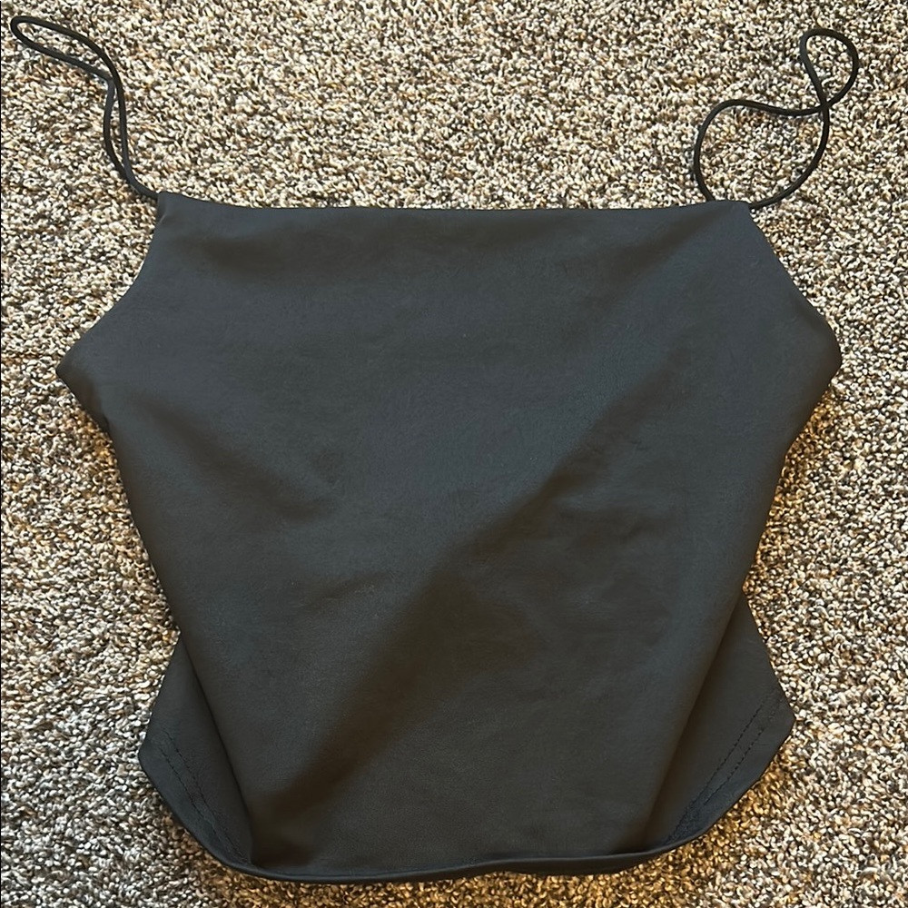 SHEIN Black Fitted Crop Camisole with Spaghetti Straps